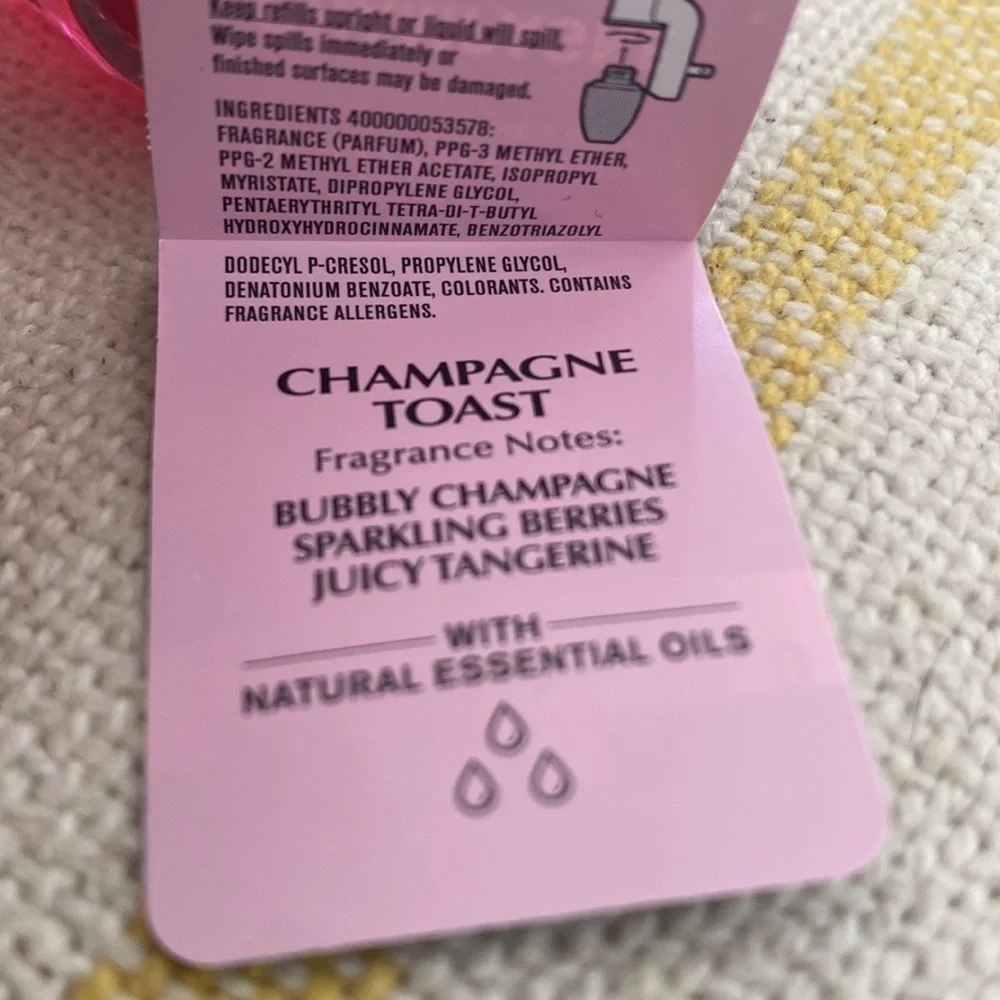 NWT CHAMPAGNE TOAST WALLFLOWER REFILL